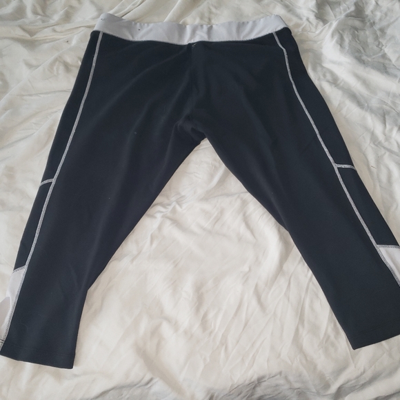 BCG large pink and black work out capri Leggings - Picture 2 of 7